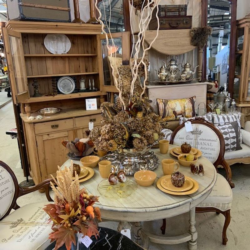 Garden and Outdoor Decor Beautifies Spaces