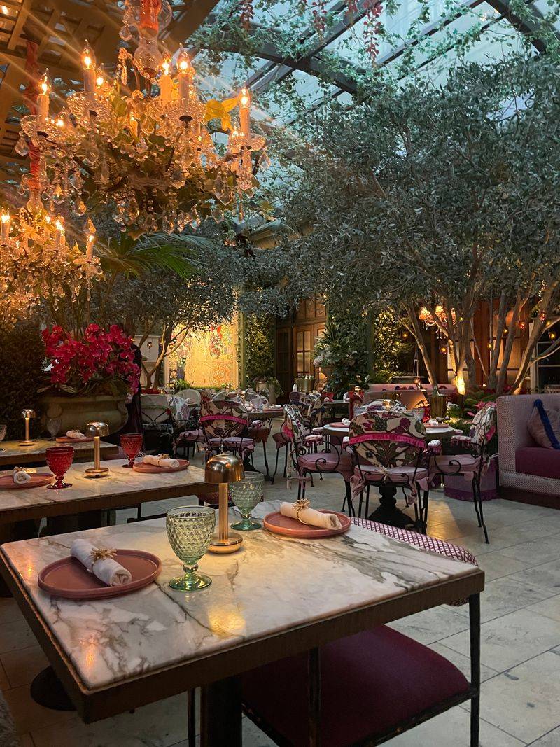 These Stunning Interiors Make The Garden Room Georgia A Must-Visit Spot In 2026 - Decor Hint Historic Georgian Window Treatments