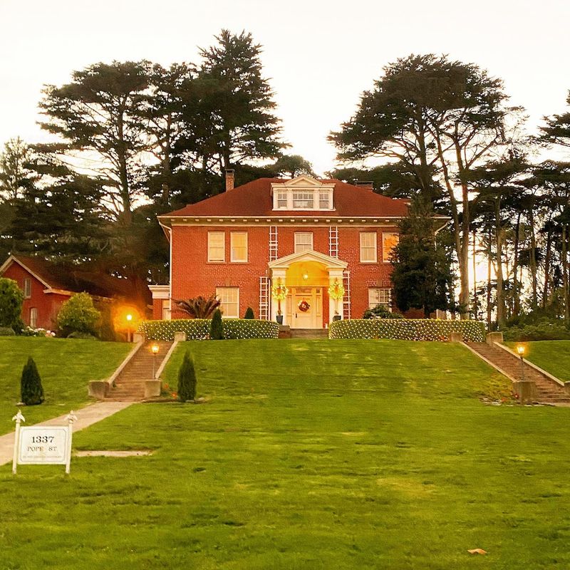 This 18th-Century Spanish Fort In California Sits Quietly Above The Bay - Decor Hint The Presidio Trust Takes The Lead