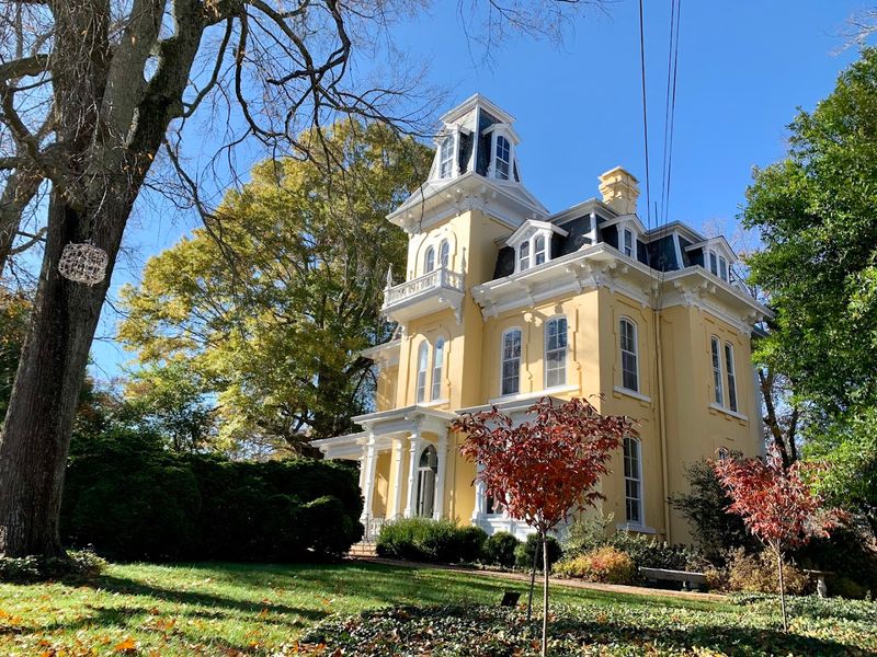 The Quiet City In North Carolina Where You Can Live On Nothing But Social Security - Decor Hint Community Connection Without Country Club Fees