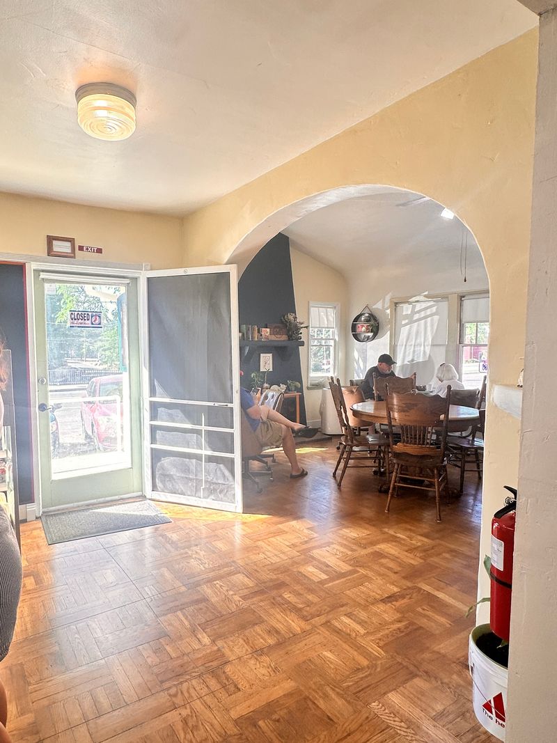 This Northern California Town Blends Gold Rush History With Cozy Cafés And Small-Town Charm - Decor Hint Cozy Cafés Provide Comfort And Conversation