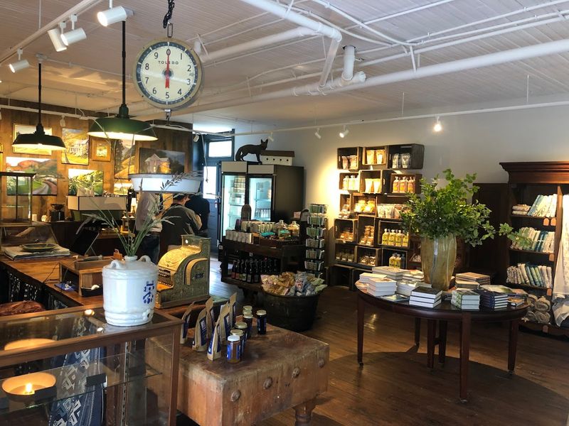 Old Orchard Creek General Store, Lansing