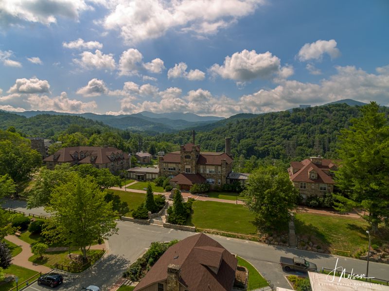 This Spellbinding College In North Carolina Looks Just Like Hogwarts - Decor Hint The Highest Campus Elevation On The East Coast