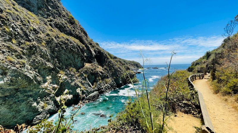 This Easy 1-Mile Hike In California Is So Stunning, You'll Be Dreaming About It For Days - Decor Hint Multiple Side Paths For Exploration