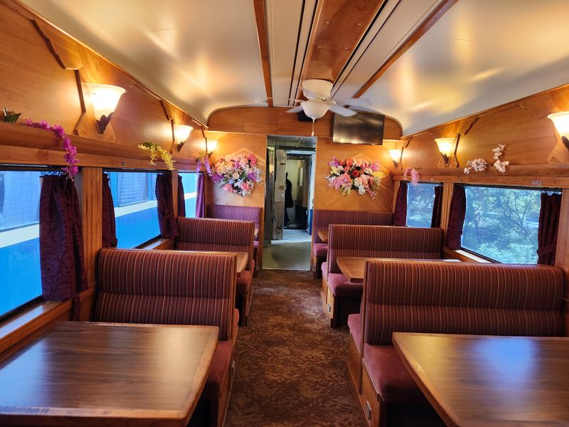 Sweethearts And Soirees Seated Dinner Option