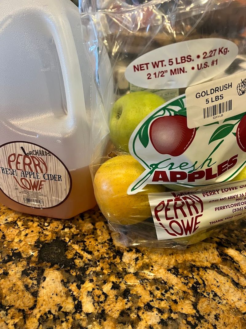 Spend The Day Picking North Carolina Apples At This Charming Orchard In Moravian Falls - Decor Hint Fresh Apple Cider In Multiple Blends