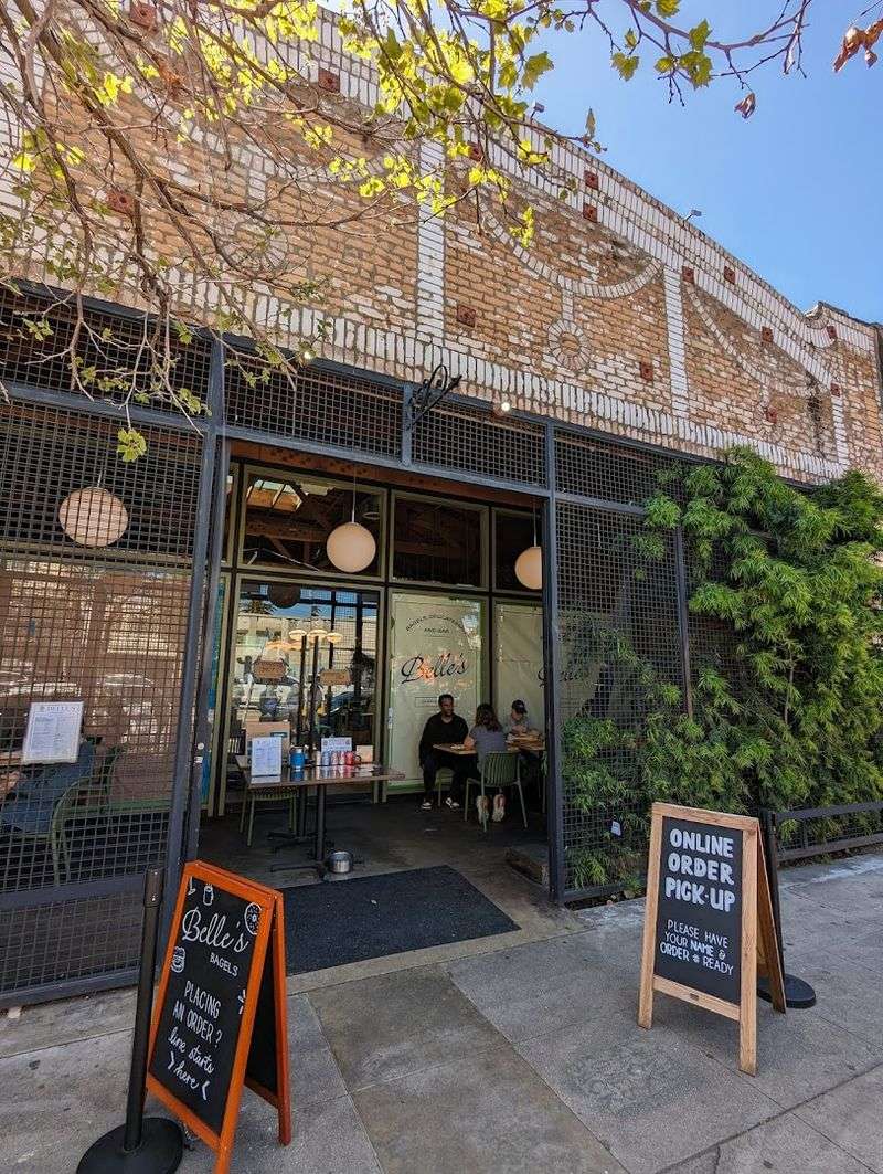 Belle's Delicatessen & Bar