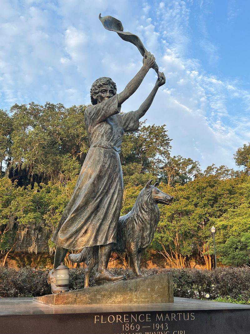 The Waving Girl Statue and Her Legacy