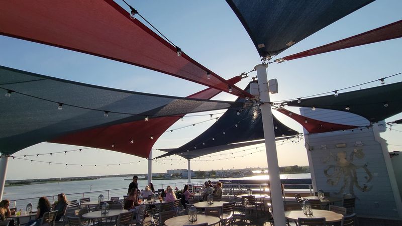 Moonraker's, Beaufort