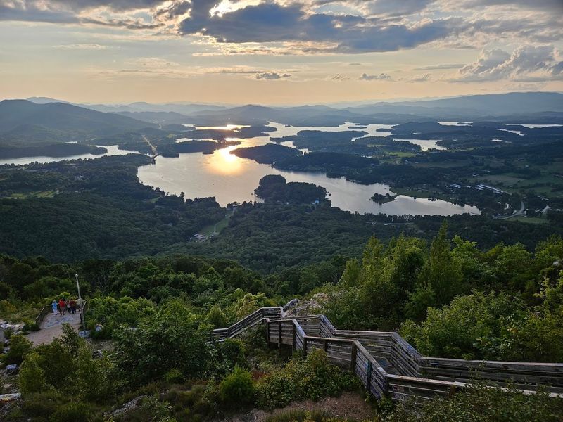 Close Proximity To Hiawassee Town