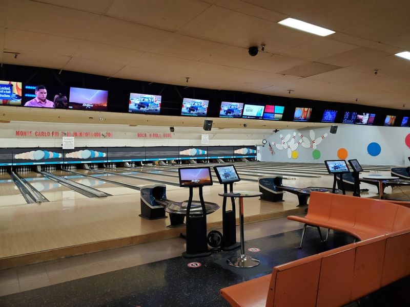 Harbor Lanes – Eureka