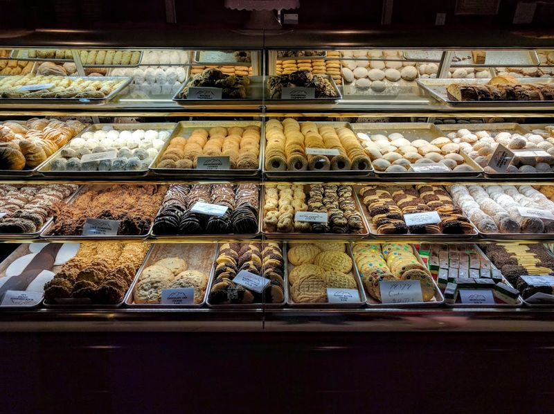 This Chocolatey Woodstock Georgia Bakery Doubles As A New York-Style Pizzeria Heaven - Decor Hint Why Locals Can't Get Enough