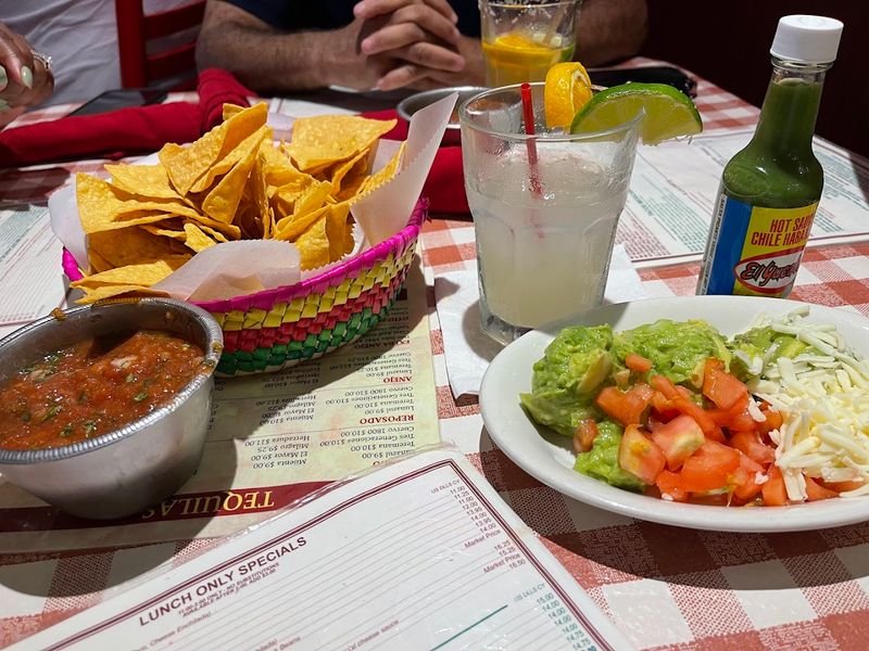This Hidden Mexican Eatery In Georgia Serves The Best Margaritas And Nachos - Decor Hint A Beloved Local Mexican Institution