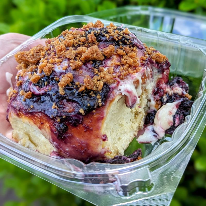 This Tiny Bakery In North Carolina Will Serve You The Best Cinnamon Delights Of Your Life - Decor Hint Specialty Rolls With Creative Flavor Combinations