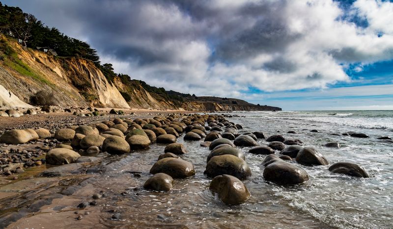 This California Bowling Ball-Filled Beach In Mendocino Feels Otherworldly - Decor Hint Photography Opportunities At The Beach