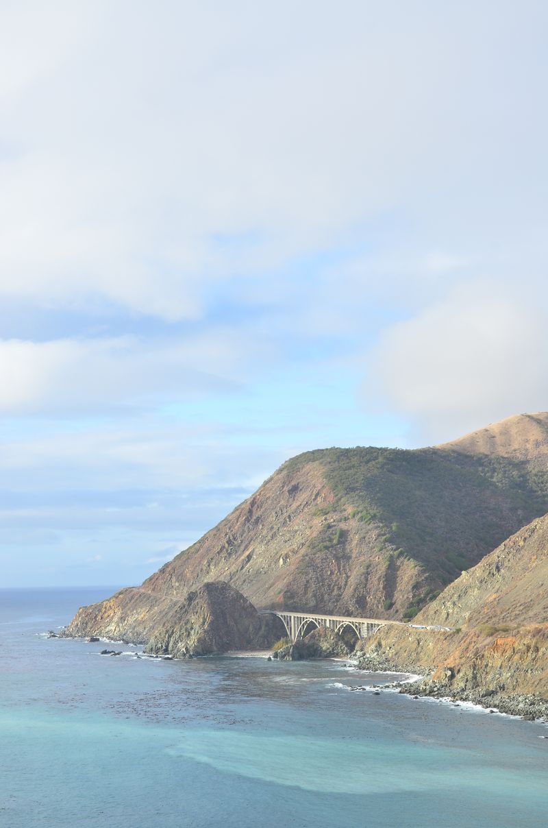 This Easy 1-Mile Hike In California Is So Stunning, You'll Be Dreaming About It For Days - Decor Hint Year-Round Access And Seasonal Changes