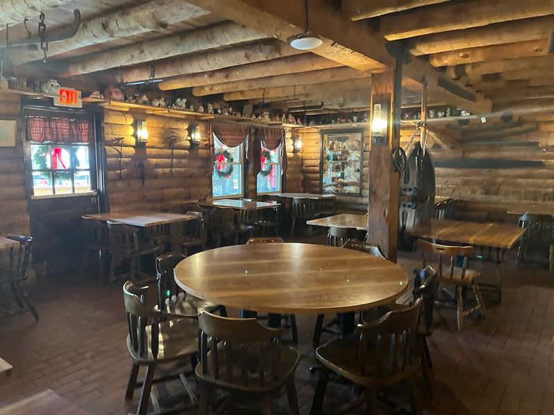 11 Georgia Hot Dog Favorites That Never Go Out Of Style - Decor Hint Sconyers Bar-B-Que, Augusta