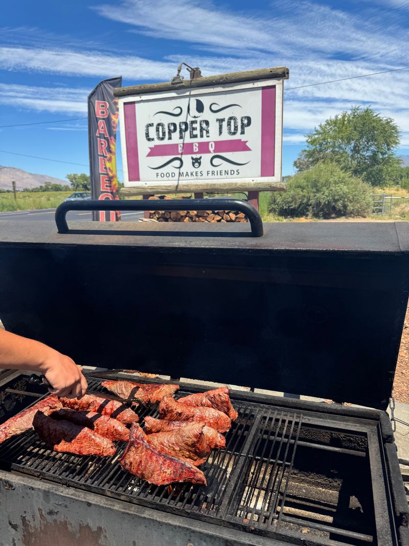 This No-Frills California Restaurant Has BBQ Ribs People Cross The State To Eat - Decor Hint St. Louis-Style Pork Ribs Draw Crowds From Across California