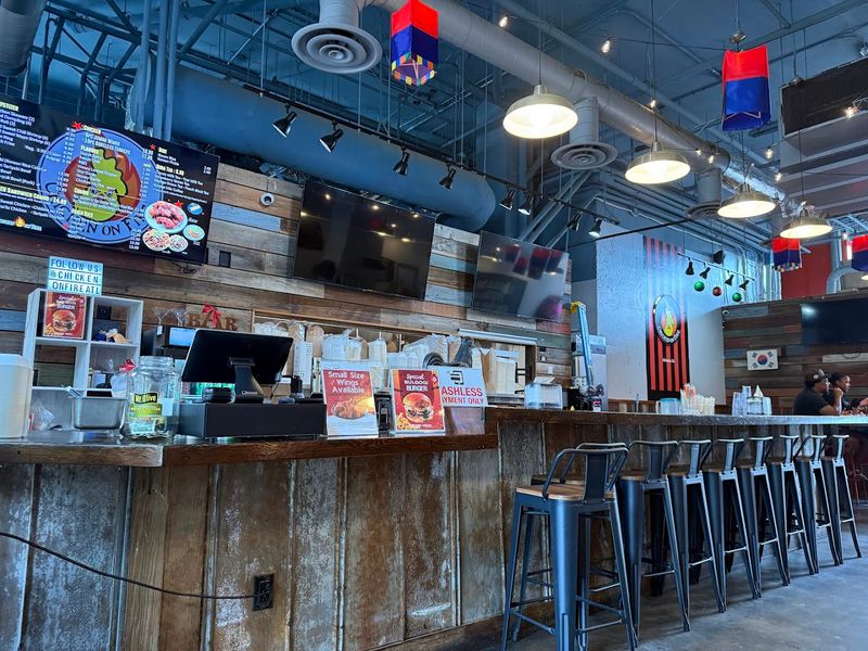 15 Georgia Fried Chicken Spots That Raise The Bar On Southern Flavor - Decor Hint Chicken On Fire