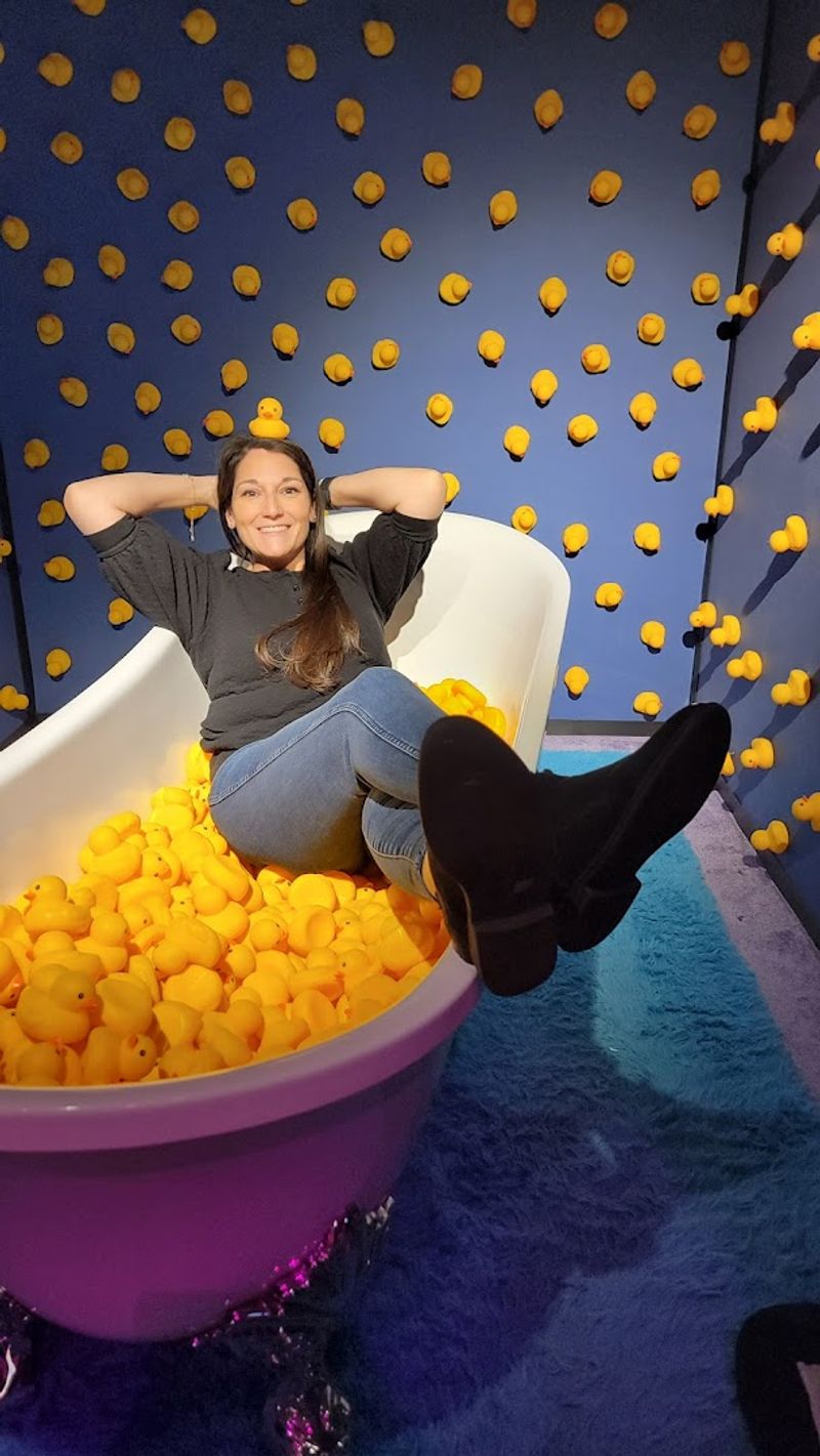This Dreamy Bubble Planet Is The Perfect Alternative To Celebrate Women's Day With The Friends - Decor Hint The Bubble Bath Pit Is Pure Fun For Everyone