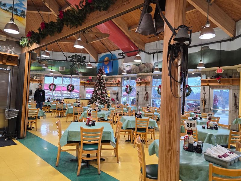 2. State Farmers Market Restaurant