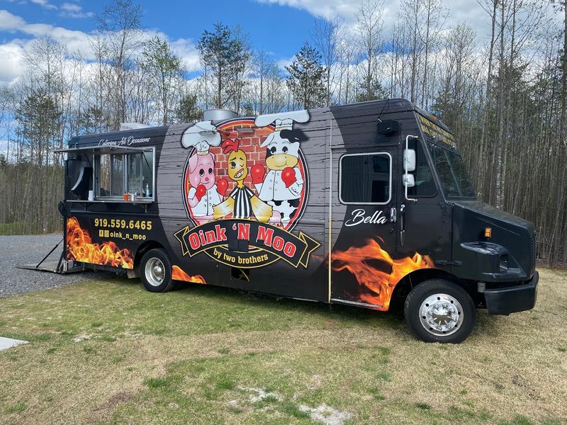 10 North Carolina Food Trucks That Hit Big Without Hitting Your Wallet - Decor Hint Oink N Moo, Raleigh