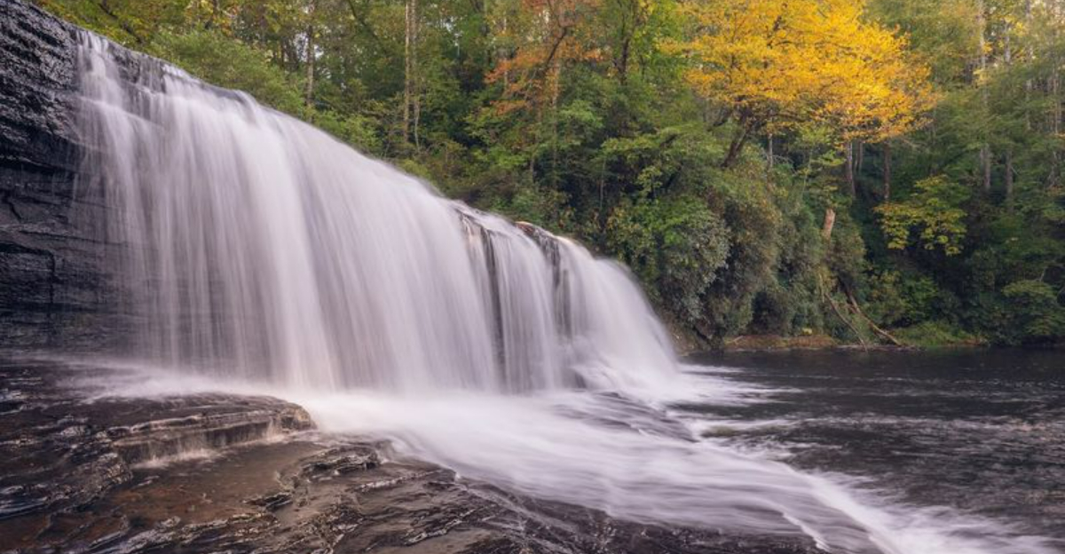 10 North Carolina Waterfalls That Will Leave You Completely Amazed - Decor Hint