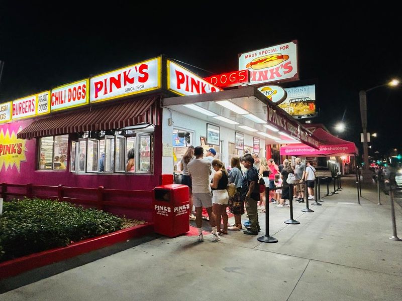 Pink's Hot Dogs – Los Angeles
