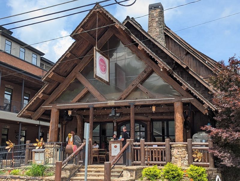 Harvest On Main – Blue Ridge, GA