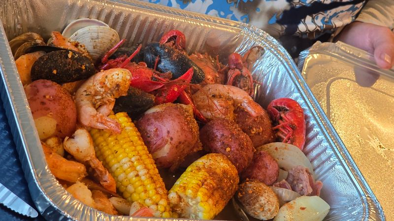 14 Iconic Hidden Florida Spots Locals Refuse To Share - Decor Hint The Crab Plant, Crystal River