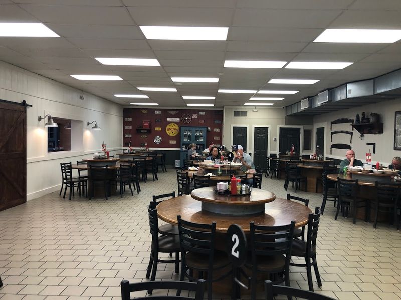 15 Georgia Fried Chicken Buffets That Keep Locals Coming Back - Decor Hint Buckner's Family Restaurant