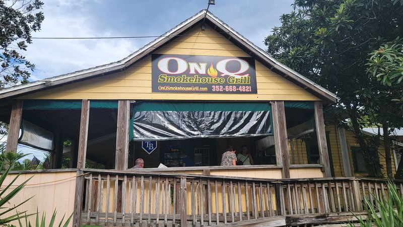 16 Florida Hole-In-The-Wall Restaurants Locals Can't Get Enough Of - Decor Hint On Q Smokehouse Grill, St. Leo