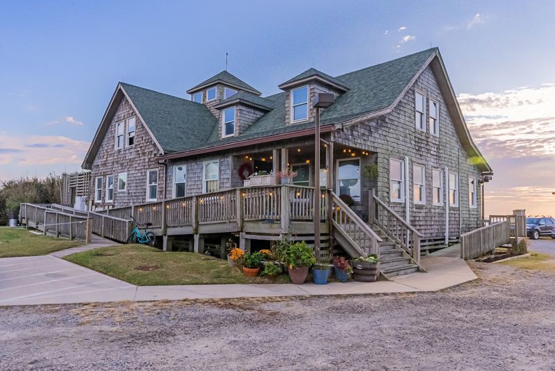 The Paper Canoe, Duck