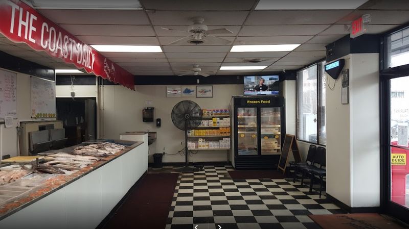 9. Capital Seafood Market