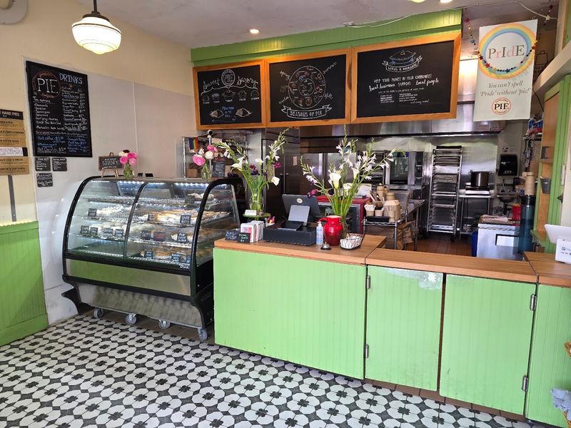 People Drive From All Over California To Eat At These Iconic Farm-To-Table Pies - Decor Hint A Farm-To-Table Philosophy That Actually Means Something