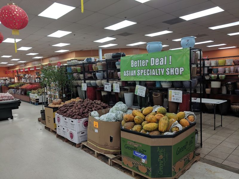 The Supplement And Wellness Aisle Is Surprisingly Navigable