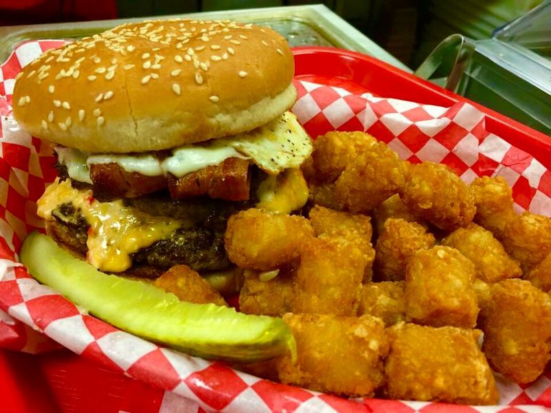 Georgia's Classic Diner Where Peach Cobbler Is Still Made The Classic Way - Decor Hint The Burgers Here Are Hand-Crafted And Cooked To Order