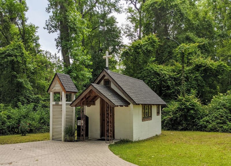 This Georgia Landmark Is Famous For Being The Smallest Church In America - Decor Hint The Jaw-Dropping Size of This Miniature House of Worship