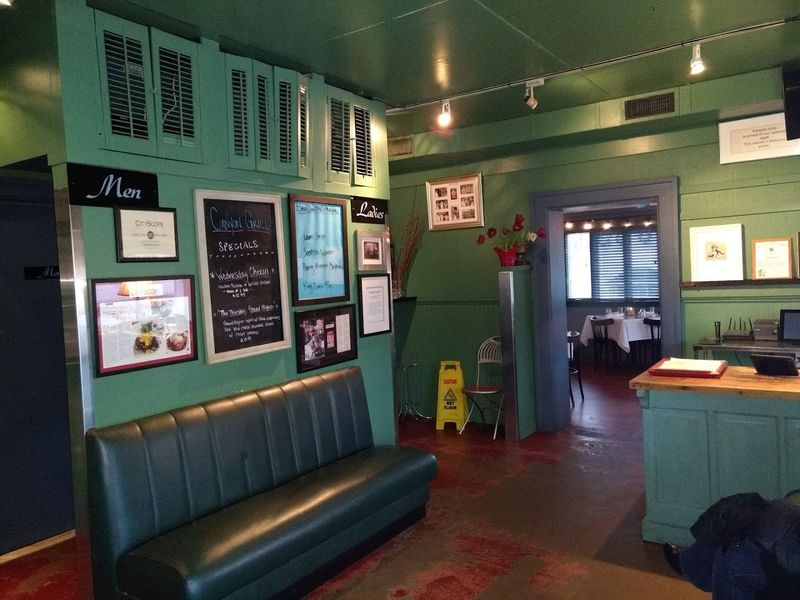 Cozy Dining Rooms With Rustic Charm