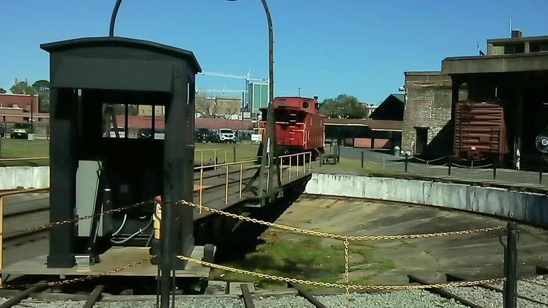 An Operational Turntable That Still Moves