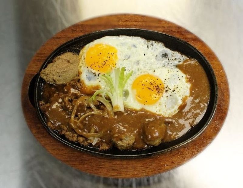 This North Carolina Restaurant Serves Shaking Beef You Won't Forget - Decor Hint The Perfect Balance Of Savory, Sweet, And Slightly Smoky