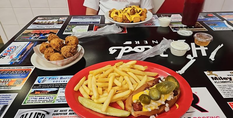 Georgia's Classic Diner Where Peach Cobbler Is Still Made The Classic Way - Decor Hint Best Choices