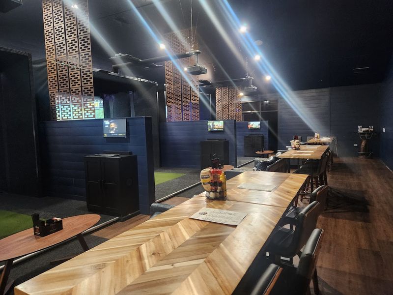 Multiple TVs for Live Sports Viewing in a Scenic Setting