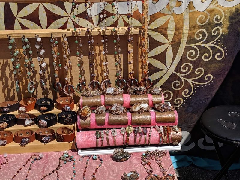 People Drive From All Over California For The Unbelievable Bargains At This Massive Flea Bazaar - Decor Hint Security And Cleanliness Have Improved Under New Management