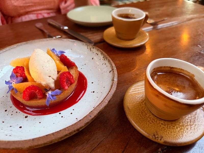 République, Los Angeles