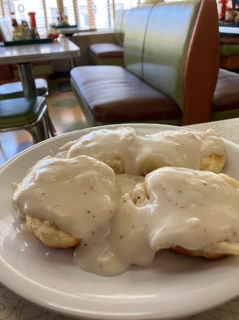 This 1950s Time-Capsule Diner In Atlanta Georgia Serves Lemon Icebox Pie Worthy Of Movie Fame - Decor Hint Community Atmosphere