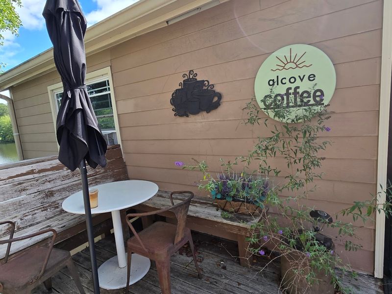 Intimate Size That Calls for Early Arrival