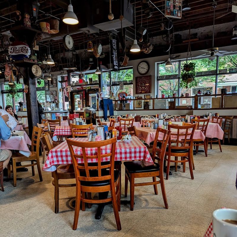 15 Raleigh, North Carolina Restaurants Locals Say Are Worth Discovering - Decor Hint Big Ed's City Market Restaurant