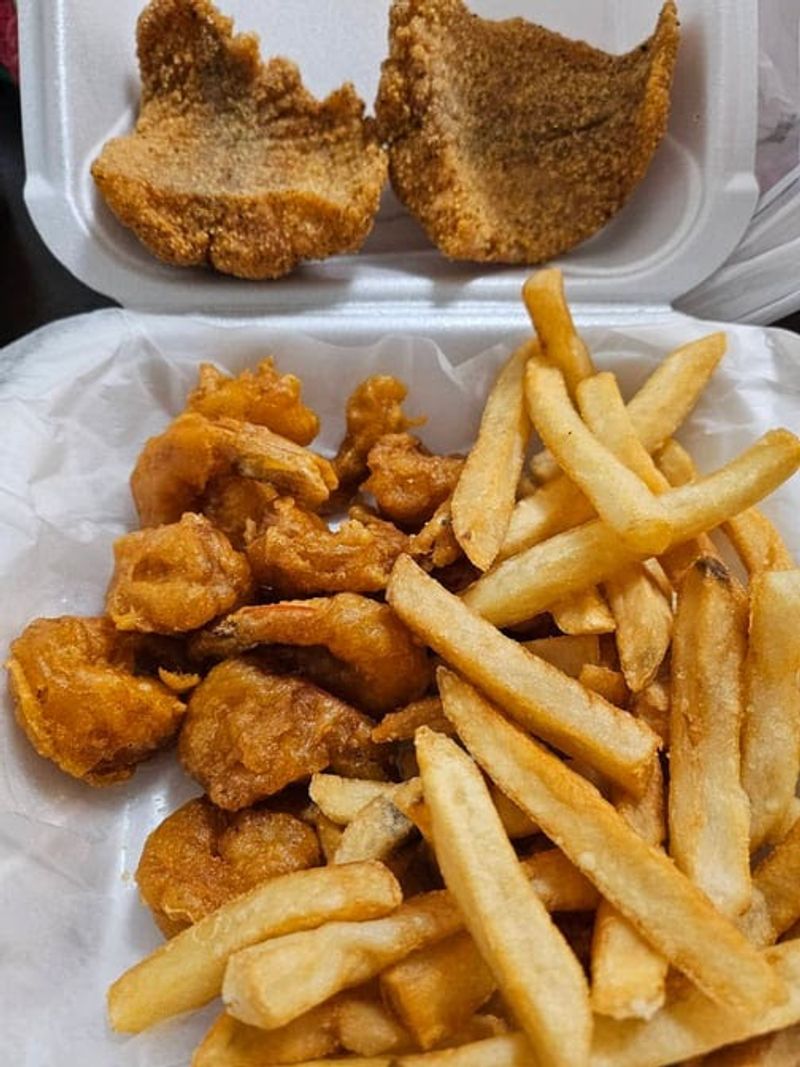 14 Michigan Carryout Fish Fry Spots Serving The Best Lake Perch And Fresh Seafood - Decor Hint Daily Catch Fish & Chicken