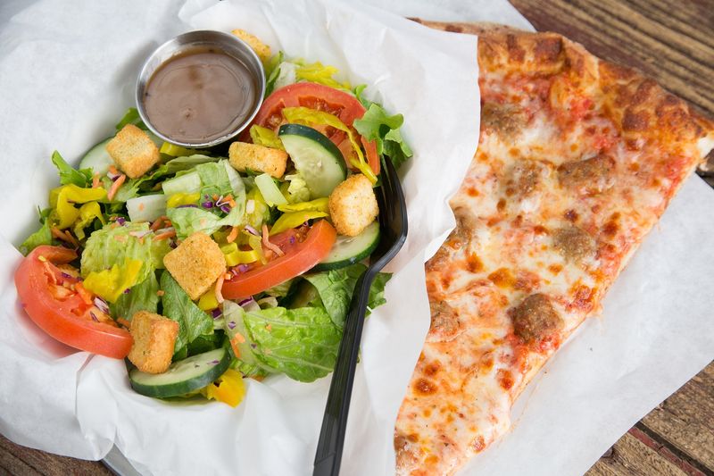 Arizona's 14 Impressive Italian Dining Destinations You Can't Miss In 2026 - Decor Hint Venezia's New York Style Pizzeria